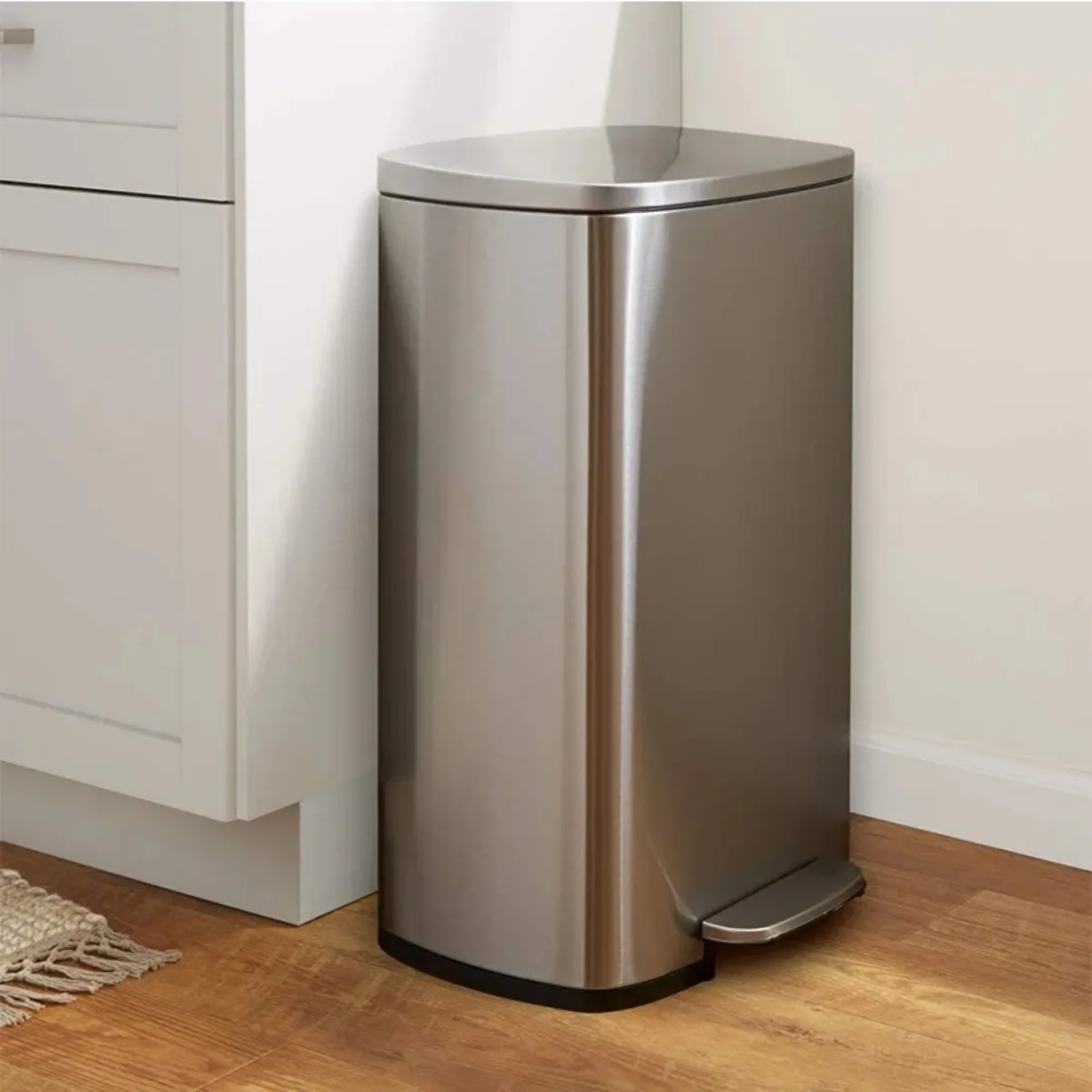 30L/50L Home Super Large Stainless Steel Step Trash Can Trash Bin Home Silent and Gentle Kitchen Trash Bin Household Garbage Can