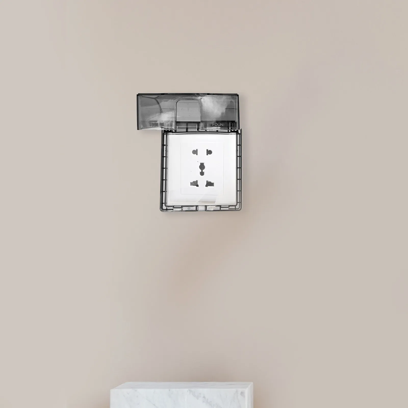 

Комплект из 4 водонепроницаемых защитных коробок для настенных розеток типа 86, защита от брызг для ванной, гостиной, кухни