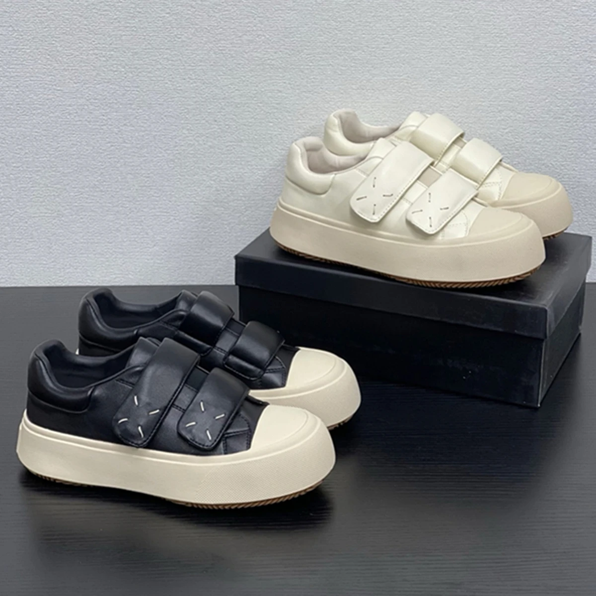 

Maxdutti 2025 SS Fashionable Genuine Leather White Shoes Minimalist Style 4cm Thick Soled Board Shoes Sneakers Women