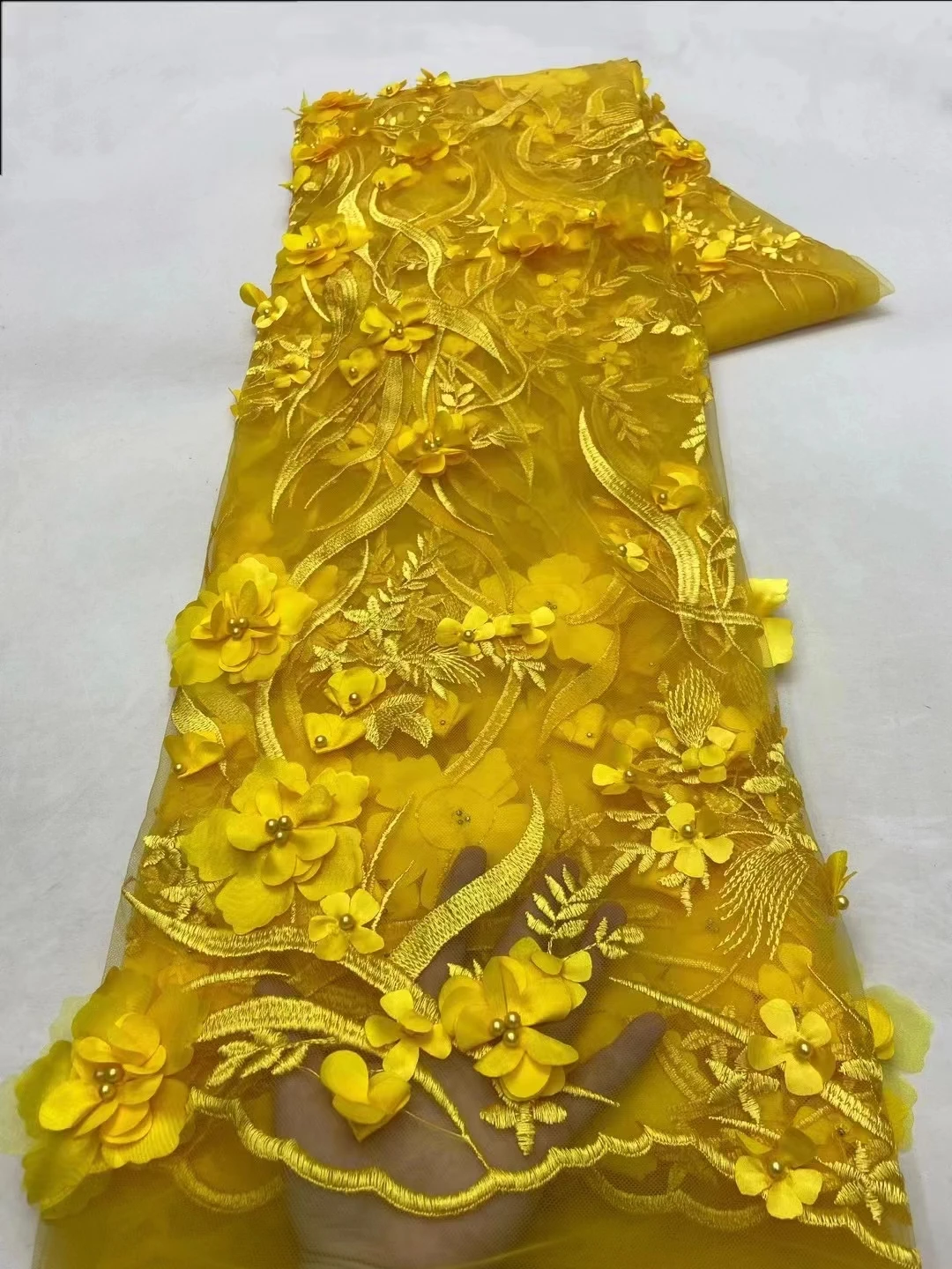 Nuovo tessuto di pizzo francese giallo 3D fiori con perline 2024 fiori 3D di alta qualità tessuto di pizzo africano per abito da sposa KXX24130