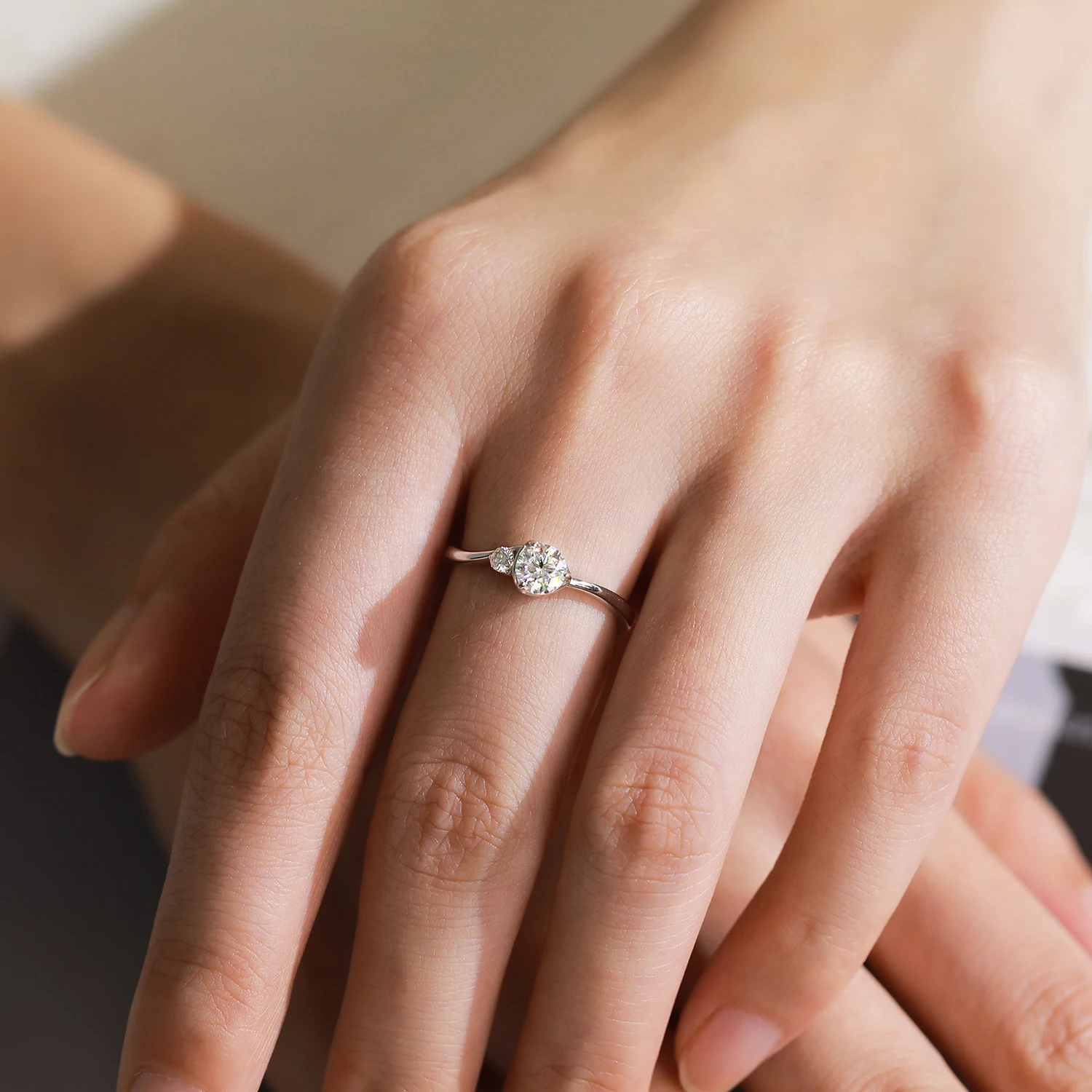 

Ailmay Classic 925 Sterling Silver Sparkling Zircon Ring For Women Beautiful Noble Wedding Party Jewelry