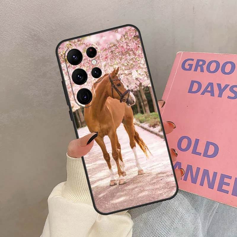 حافظة جميلة أنيقة على شكل خيول بنية لهاتف سامسونج جالاكسي S24 FE S21 FE S20 S22 S23 S25 Ultra S9 S10 Plus S25 FE Cover Coque