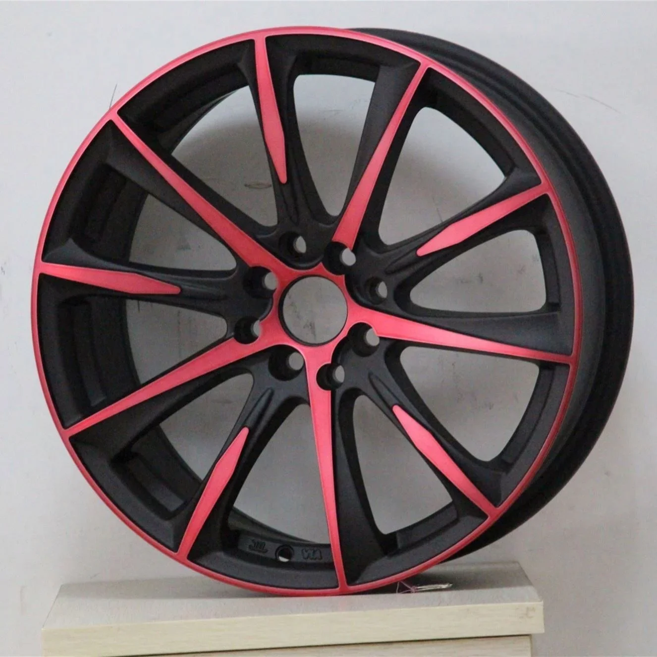 for Chinese Manufacturer 15 17 18 Inch 4/5/8/10*100/105/108/110/112/114.3 Car Rim Wheels Red Black Passenger Car Wheels