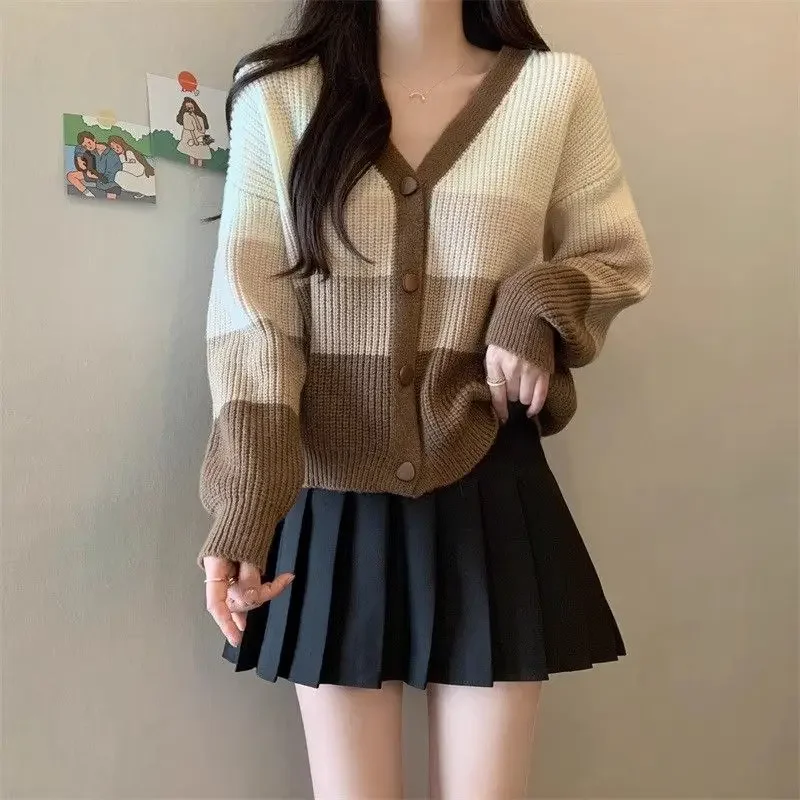 

Полосатый вязаный свитер-кардиган для женщин, новый стиль весны и осени, дизайн, мягкий и липкий короткий свитер в западном стиле