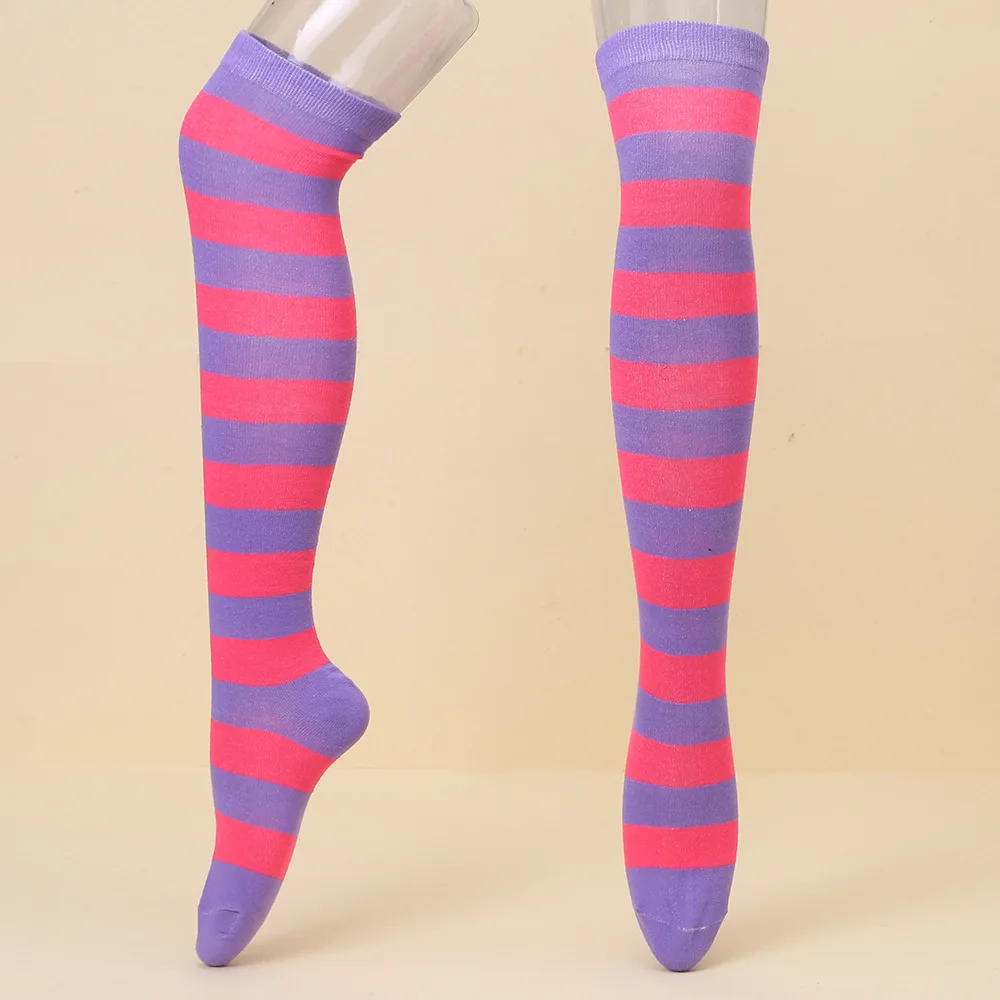 Kaos Kaki Atletik Baru Motif Natal Halloween Bergaris Setengah Paha/Janggut Kaki Motif Garis Jepang Setengah Lutut Wanita Grosir B8W173