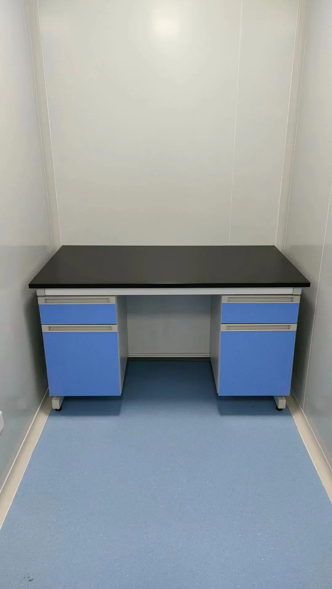 Laboratory Table Microbiology Clean Bench With Chemical Resistant Sink Bench Centre Table