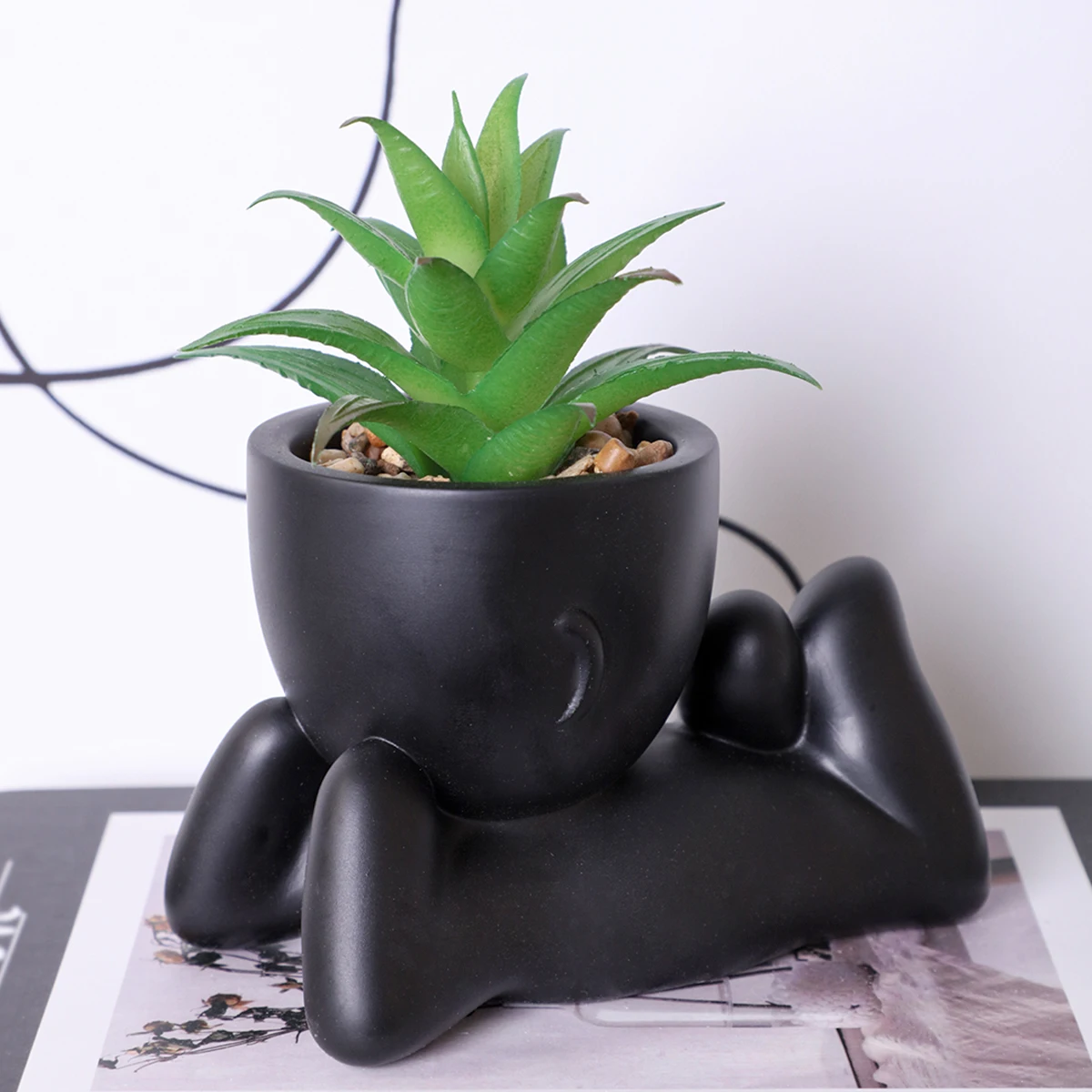 XIYA FLOWER Artificial Aloe Potted Plant Black Miniature Character Pot Fake Potted Plant Wholesale PE Material Home Decoration