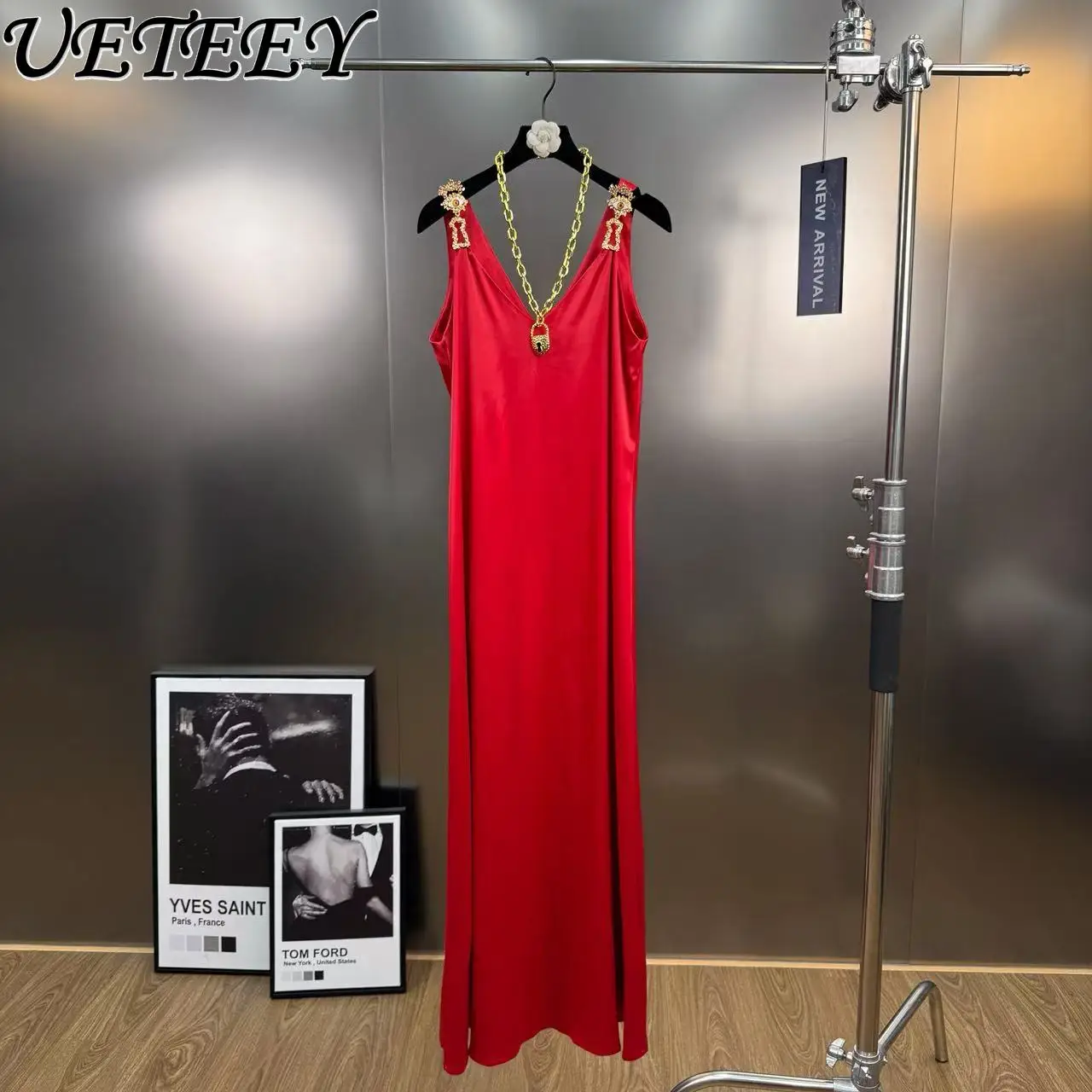 Primavera novedad de verano estilo Retro francés hebilla de Metal decorado Color sólido vestido largo con cuello en V profundo sin mangas vestidos sin mangas de moda