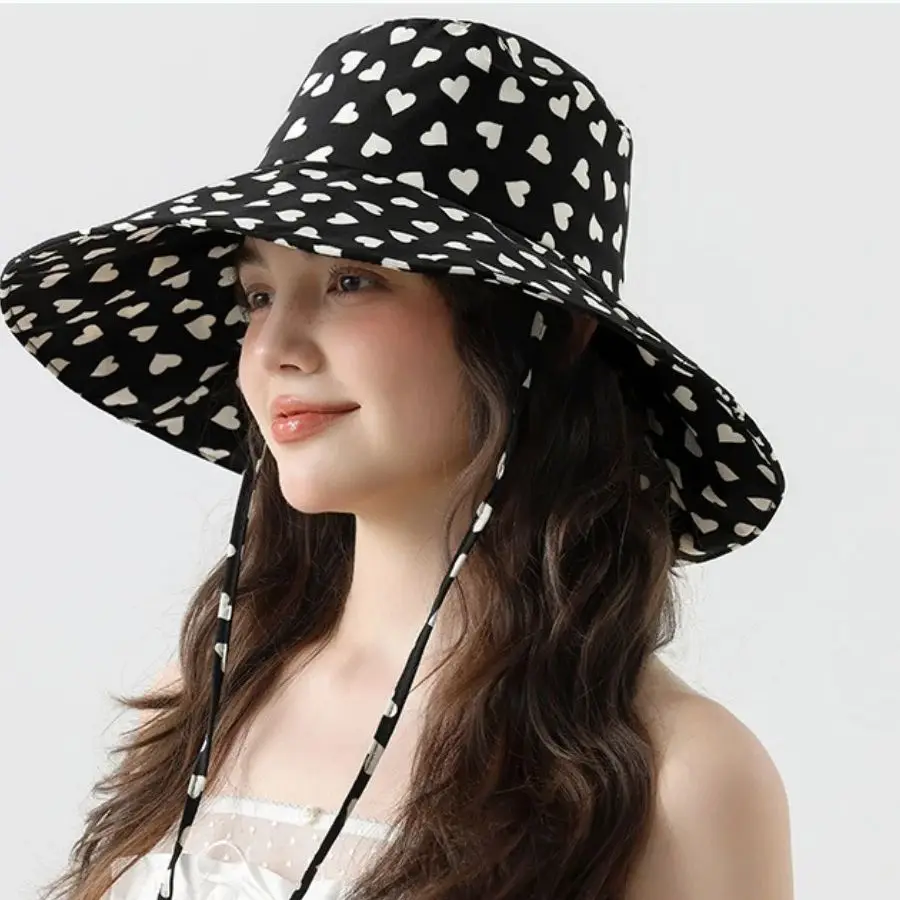 Damen Faltbarer Bucket Hat mit Herzprint, Lässiger Süßer Fischerhut mit Kordel und Schleife, Sommer-Sonnenschutzhut