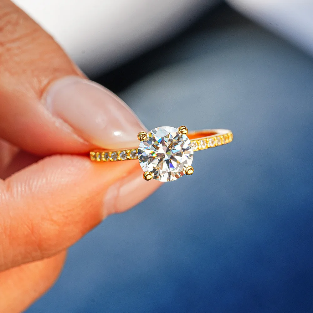 

Роскошное обручальное кольцо из серебра S925 с позолотой 18K и круглым муассанитом 1/2 карата, сверкающее свадебное кольцо с муассанитом цвета D VVS1