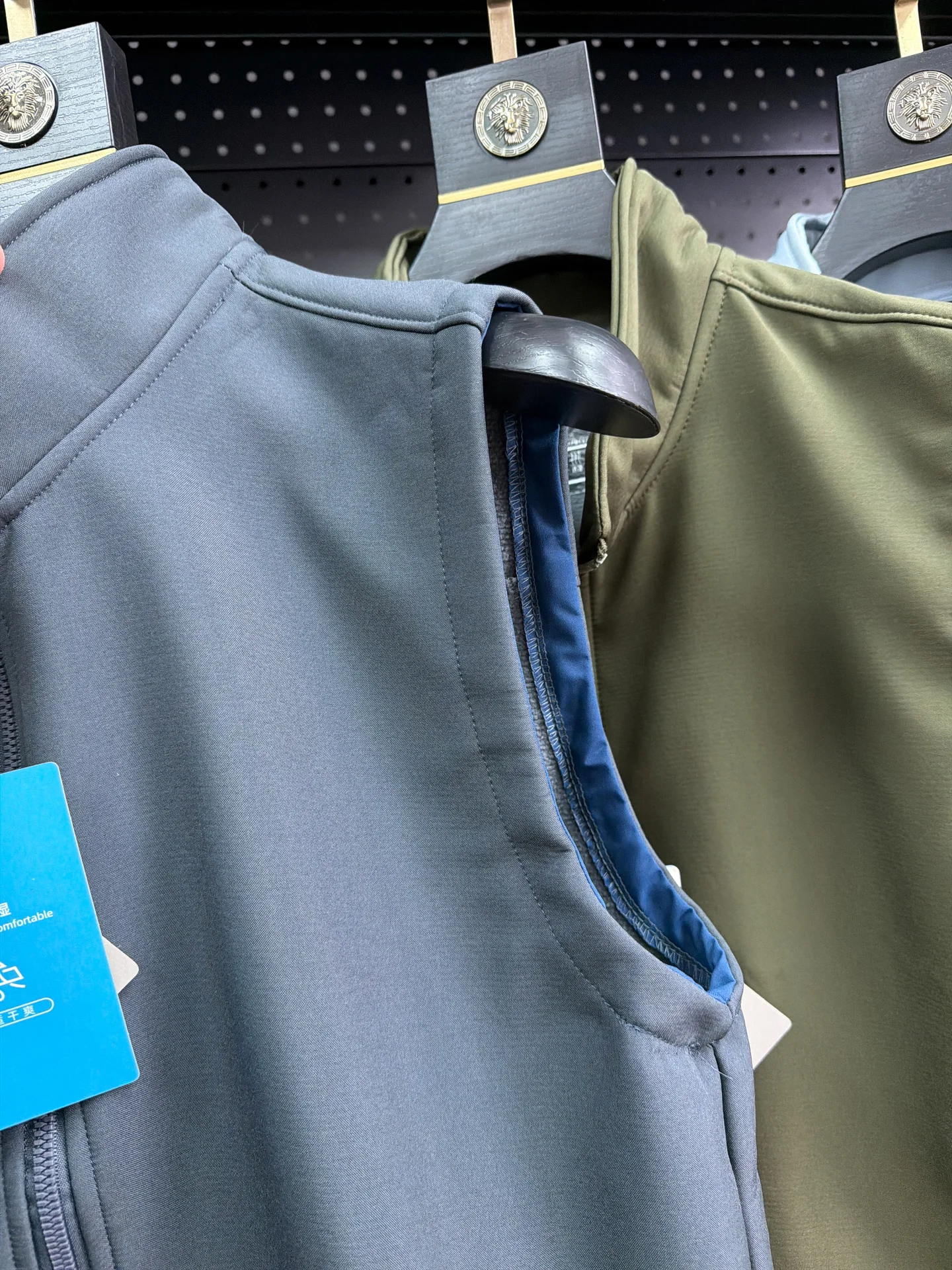 Men's Outdoor Fleece Softshell Vest Autumn Winter Waterproof Stand Collar Jacket Fashion Urban Style Standard Fit Zipper Closure