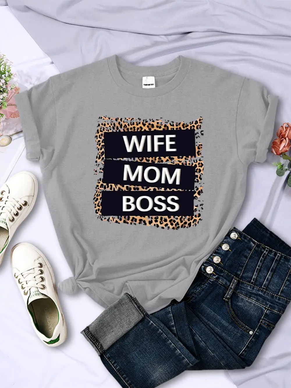 Straße Frau T-Shirts Frau Mama Boss Brief Leopard Drucke T-shirts Weiche Atmungsaktive Oansatz Kurzarm Sommer Casual Weibliche Kleidung – Detail 12