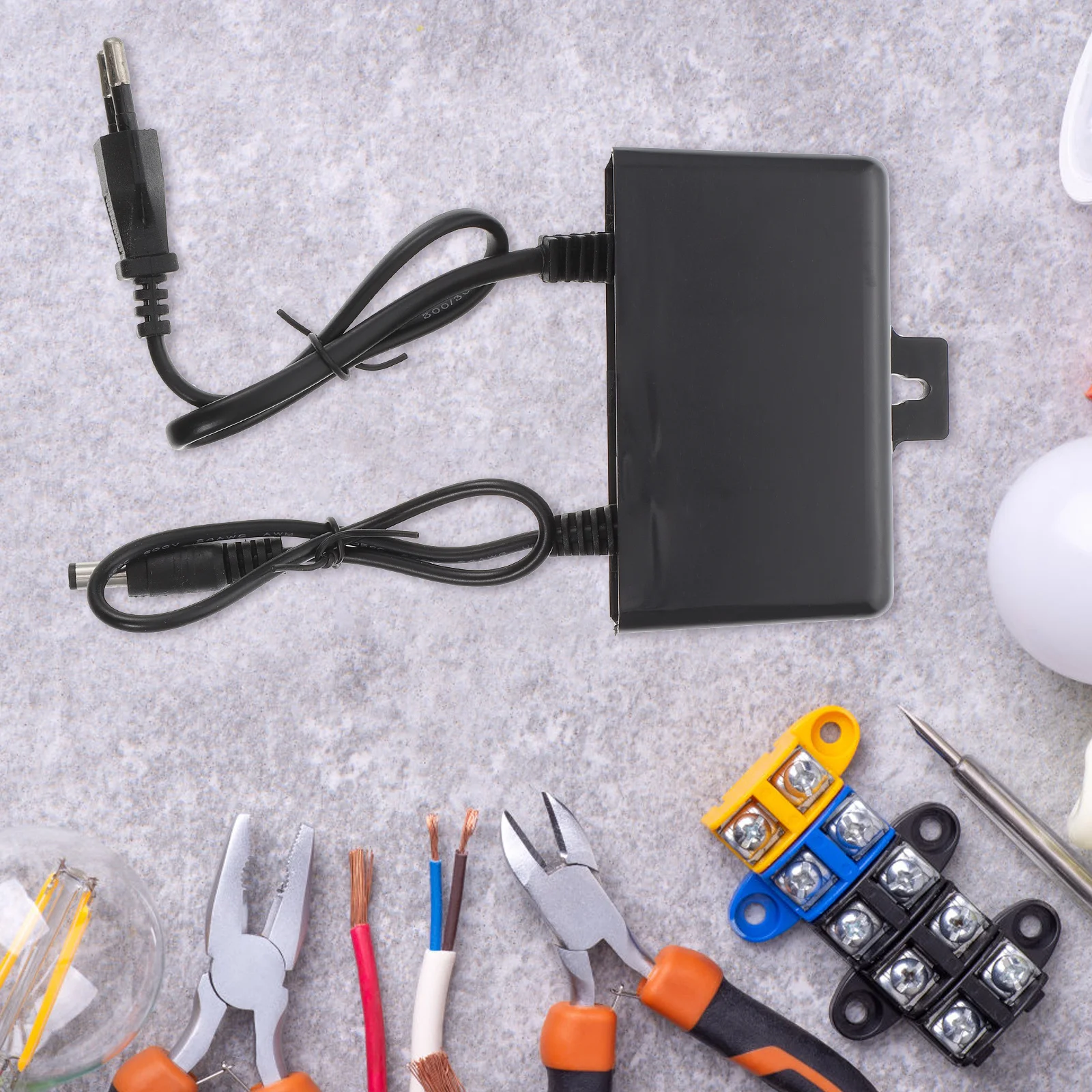 

Waterproof Power Adapter 12V 2A Outdoor Led Light Dc Power Supply Plastic Transformer Rain-Proof Stable Output