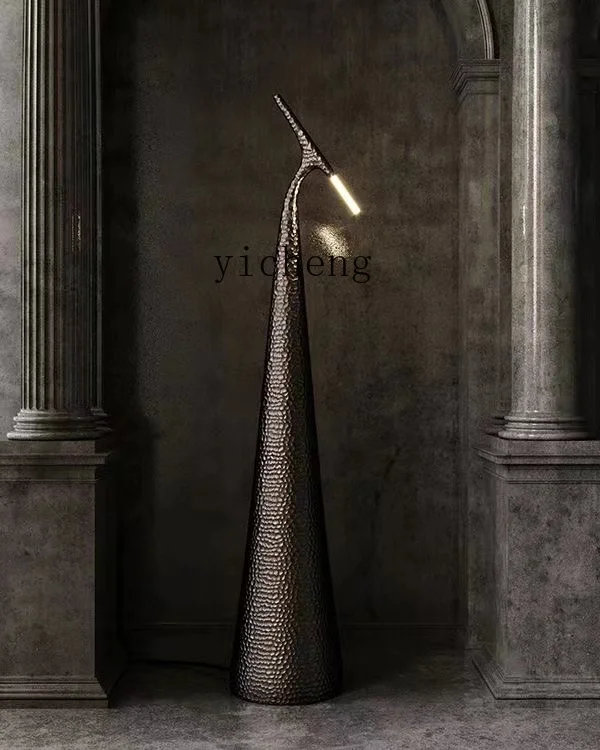 

TWR living room hall decorative ornament high-end woodpecker atmosphere floor lamp