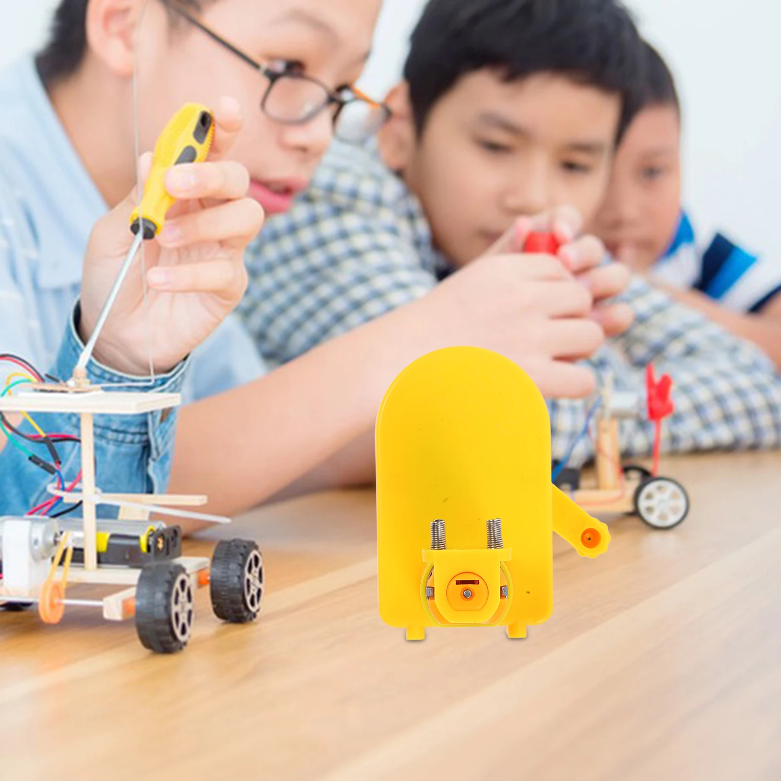 

Hand Generator Crank Tool Suite Educational Motor Kit Classroom Science Plastic Electricity Power Student