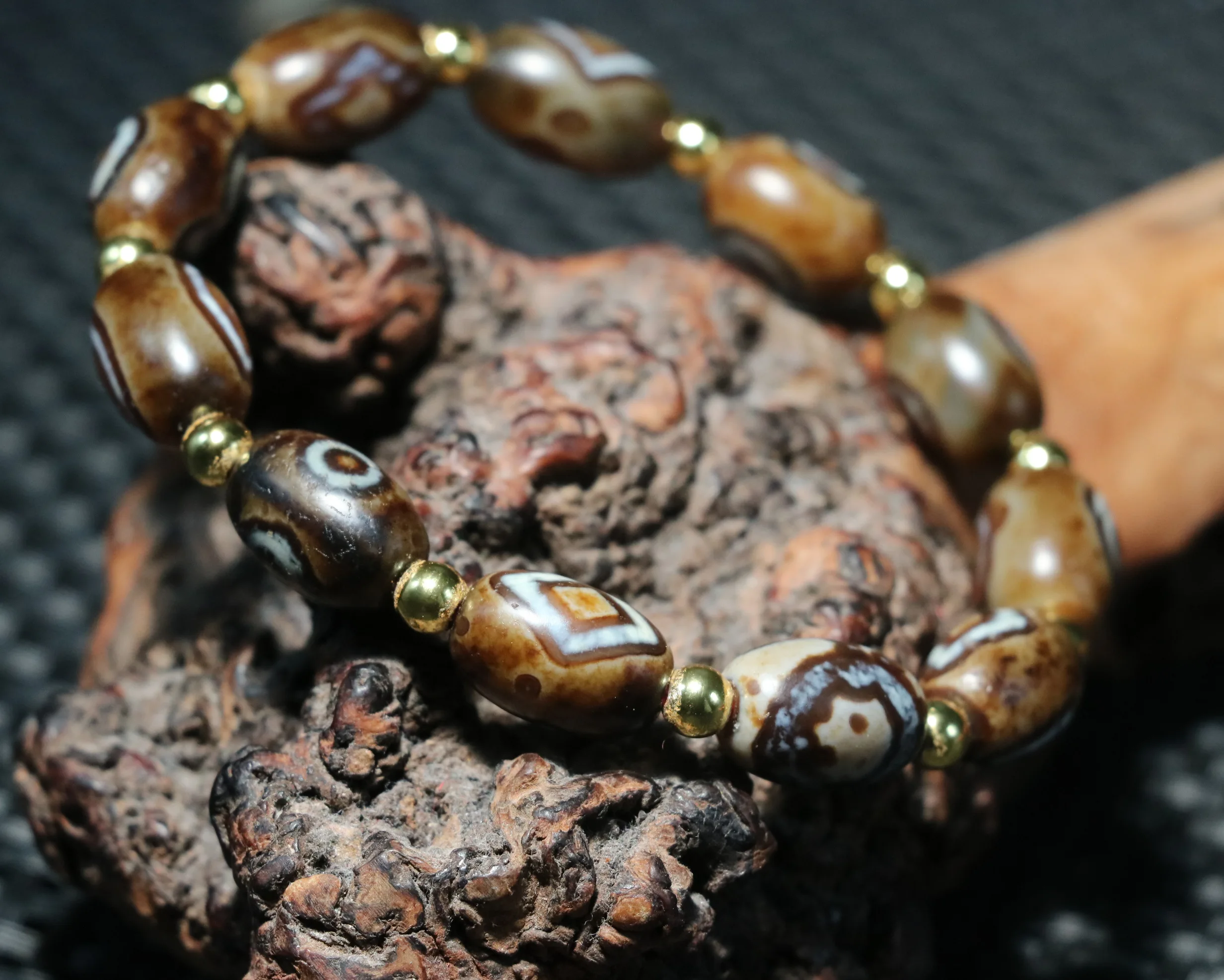 

Ultra Energy Tibetan Old Agate Multiple Symbolize Rice Shape dZi Bead Bracelet LKbrother Talisman UPS1216AQs