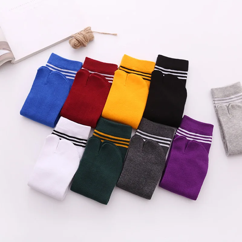 5 Pairs Fashion Women Girls Striped Tabi Two Toe Socks Autumn Winter Mid-Tube Solid Color 2 Finger Cotton Clogs Socks 4 Seasons