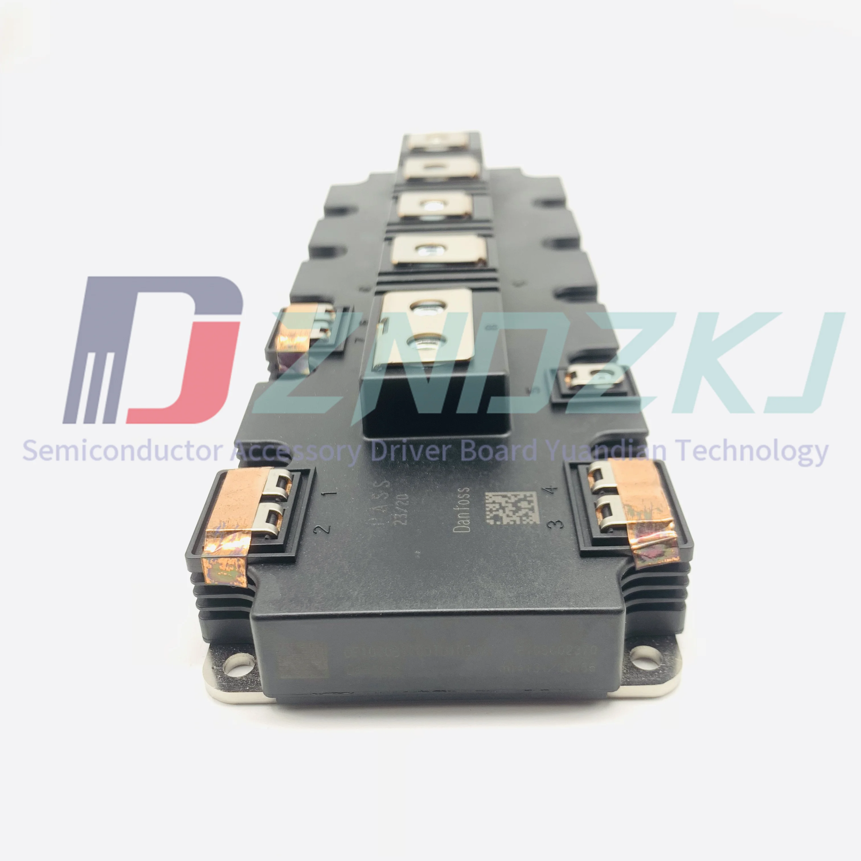 

DP1000B1700TU103727 DP900N1200TU104204 DP1400B1200TU103733 DP1400B1700TU103726 Новый IGBT