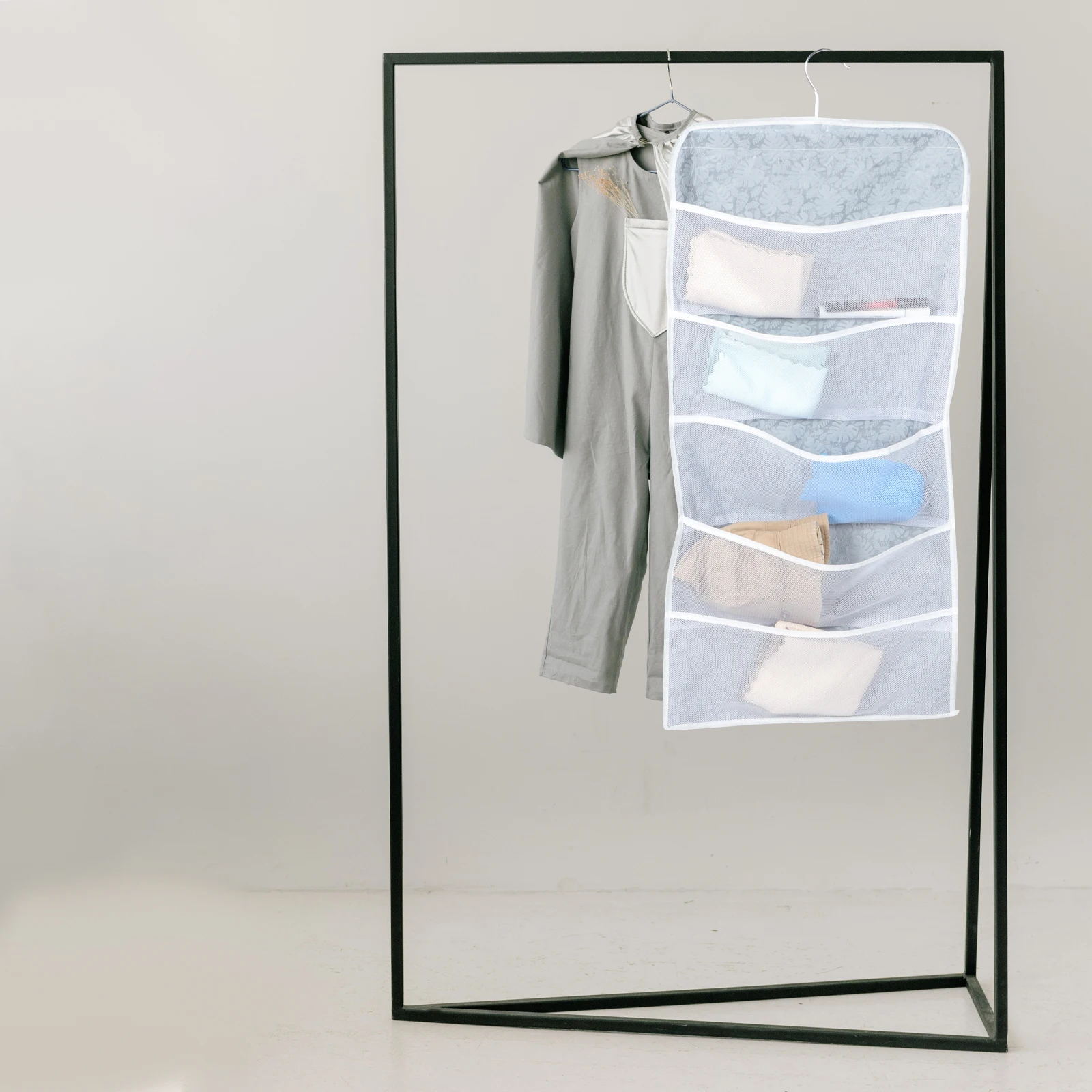 

Hanging Bra Storage Organizer Double-Side Pockets Underwear Panties Bag Wardrobe Sock Drawer Organizer Mesh Tidy