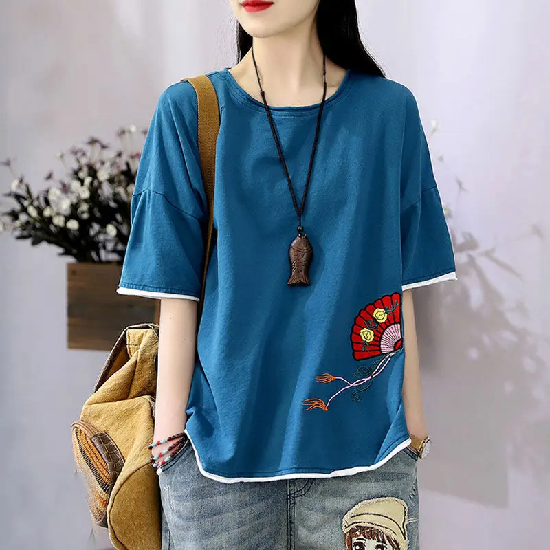 Hot Pure Cotton Embroidered Short-sleeved T-shirt Women Summer New Retro Loose T-shirt Glitter Top