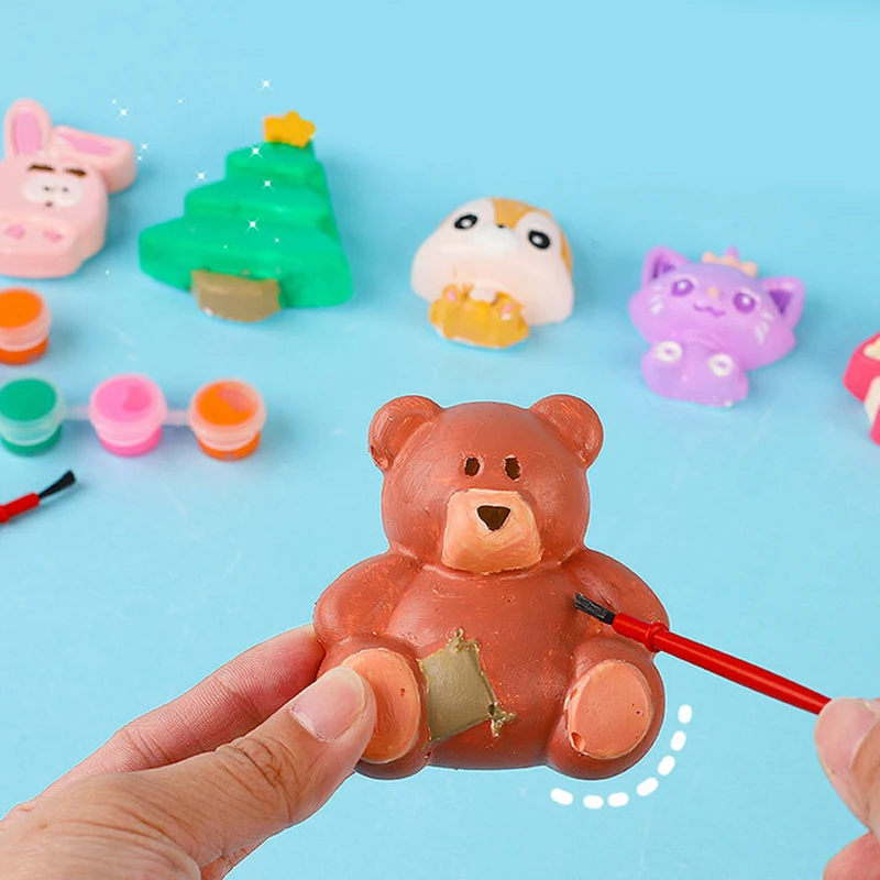 。Cartoon Plaster Coloring Art Handmade Graffiti Toy New Educational Toy random Painting Plaster Doll Coloring Toy Birthday Gift