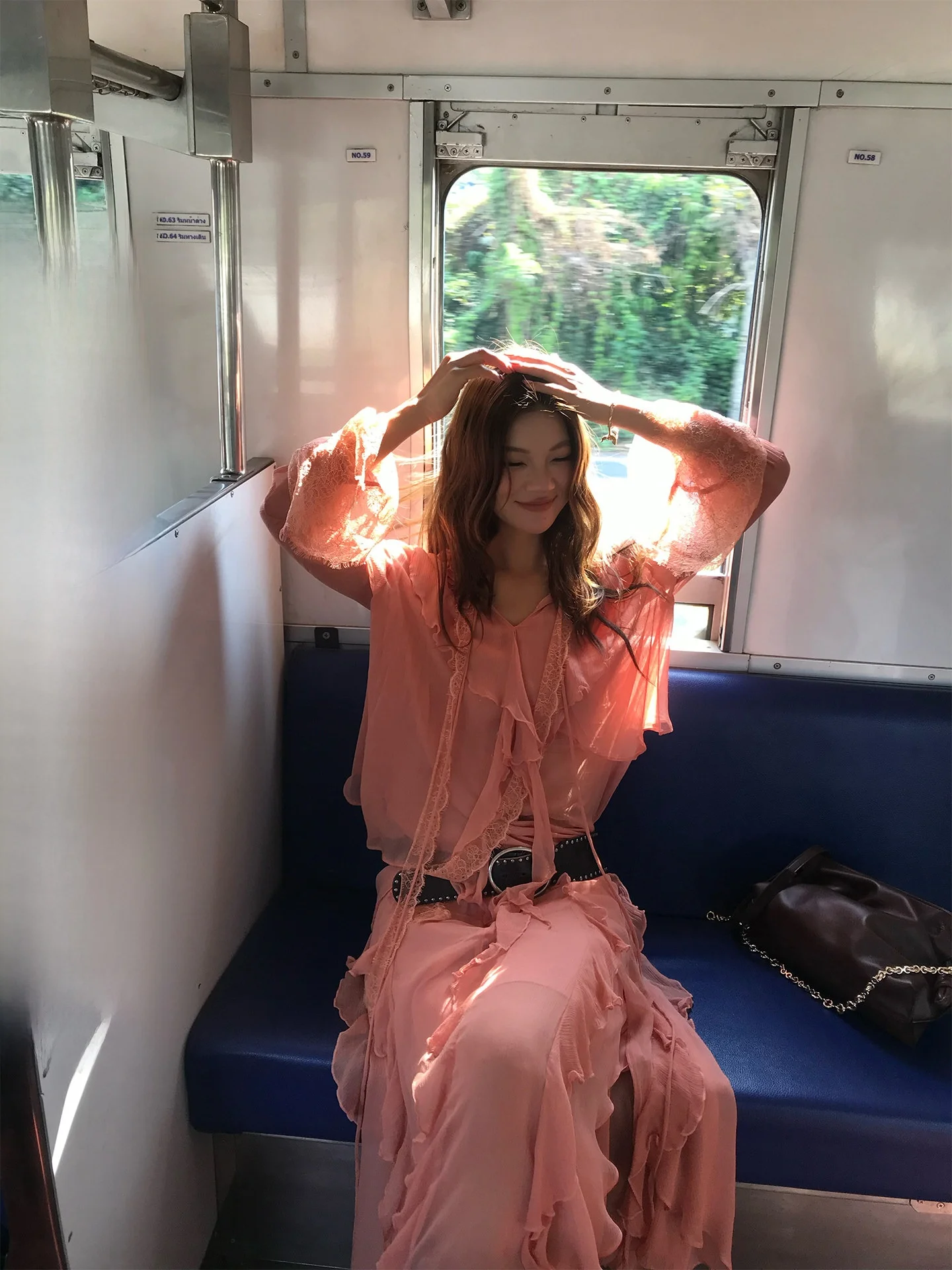 

Ретро-романтический розовый кружевной комплект: женская длинная юбка с завышенной талией и отделкой по низу, комплект из двух предметов в сказочном стиле для отпуска