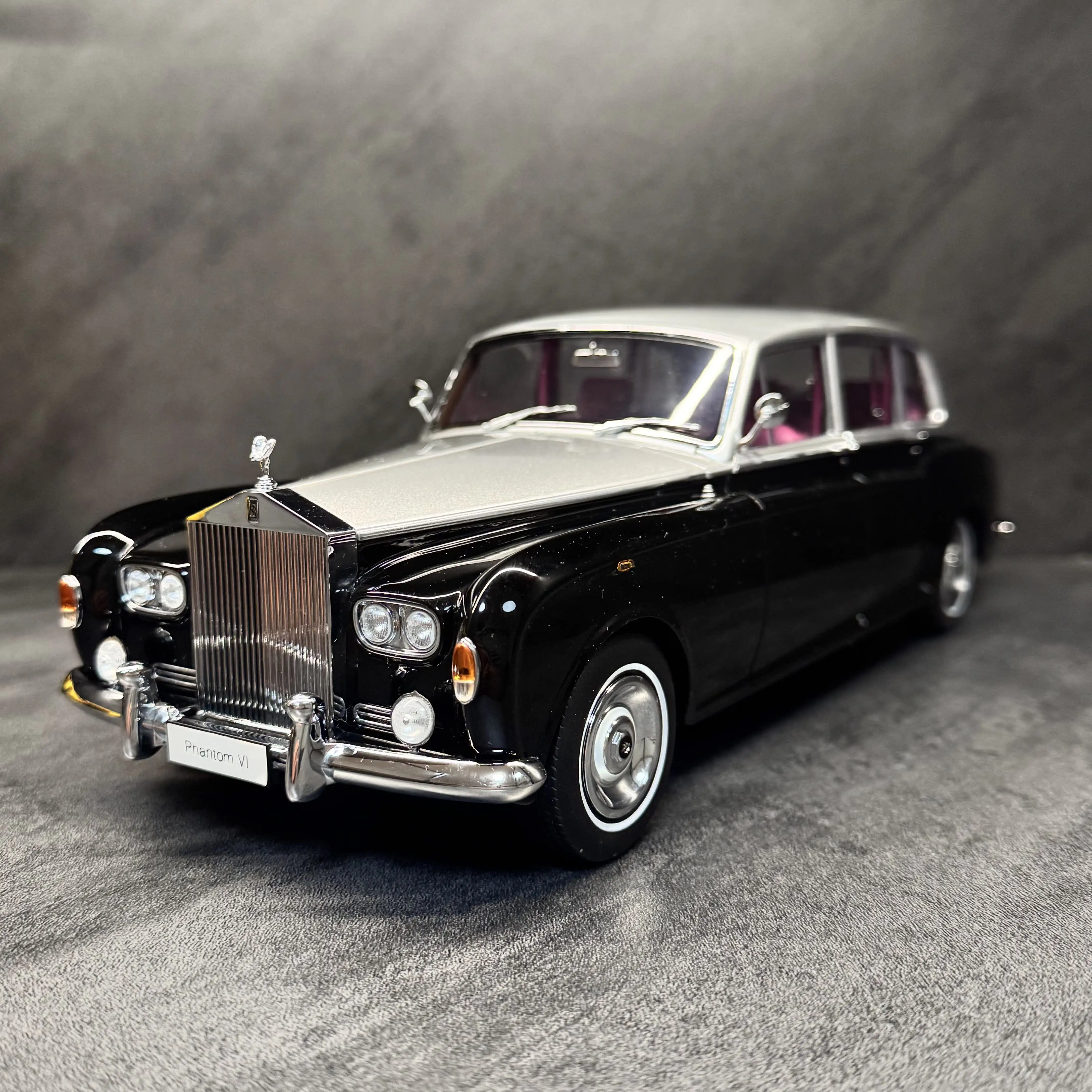 

Kyosho 1:18 Phantom VI Black Silver Simulation Limited Edition Alloy Metal Static Car Model Toy Gift