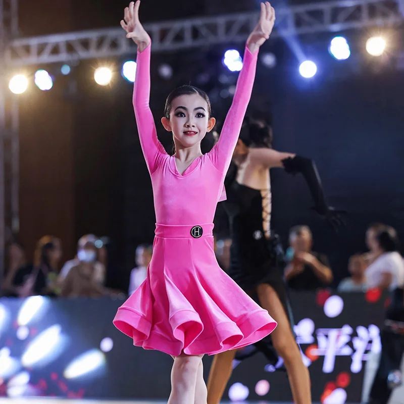 

2023 New Latin Dance Costumes For Girls Velvet Pink Long Sleeved Skirts Suit Samba Chacha Latin Competition Dance Dress DN15313