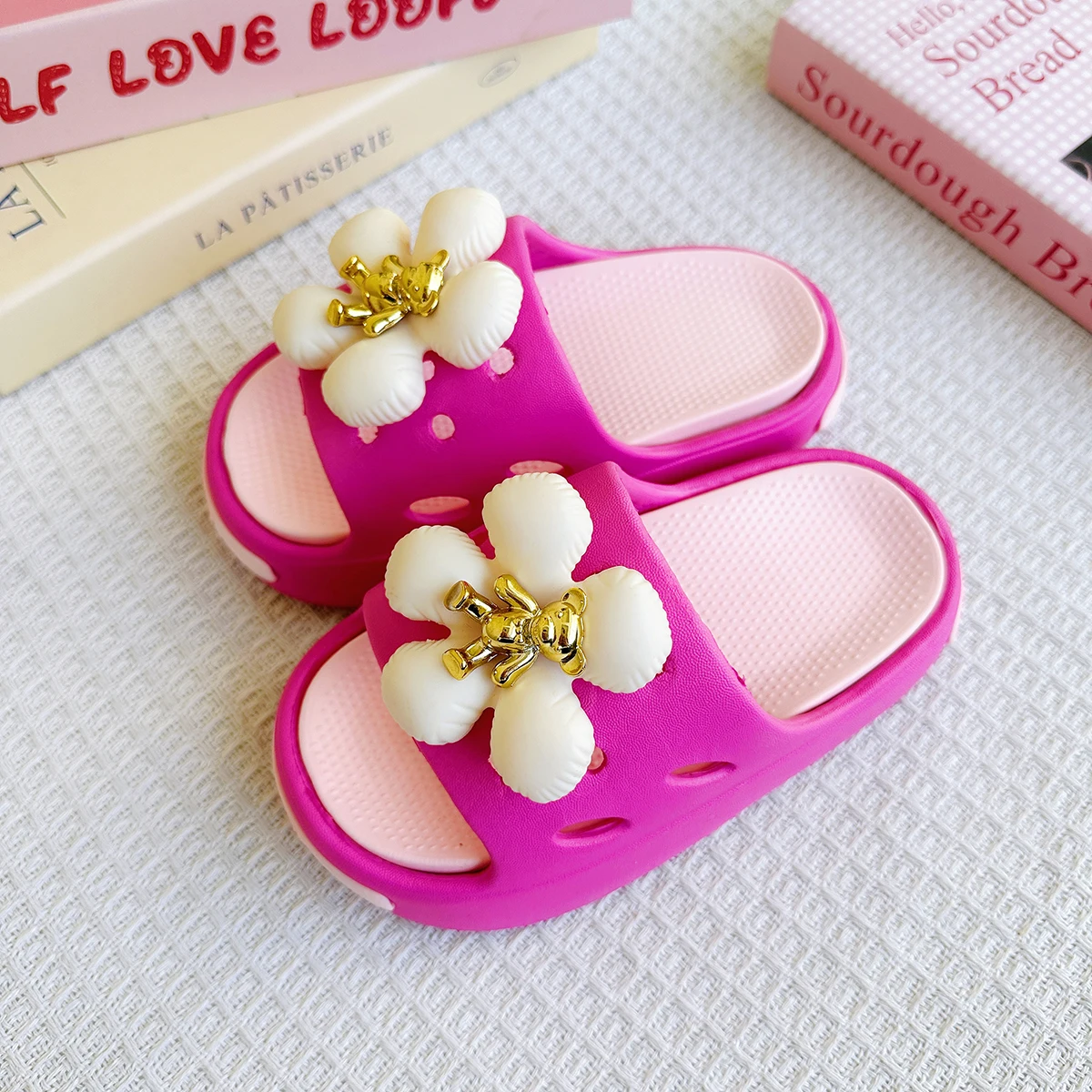 New Popular Cartoon Big Flower Golden Bear Versatile Girls' Eva Slippers Fashionable Dual-Color Soft Sole Non-Slip Sandals 831