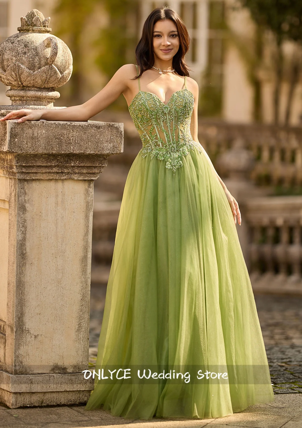 Robe de bal 2026 en tulle vert avec appliques en dentelle, corset et perles, coupe fourreau, luxueuse, personnalisable pour soirée de remise des diplômes