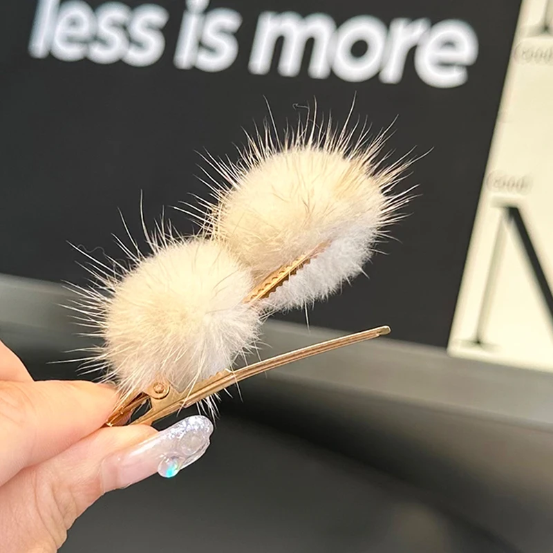 2025 Women Girl Cute Plush Natural Real Mink Fur Hairpin Hair Claw Elegant Temperament Fur Hairgrips Fashion Hair Accessories