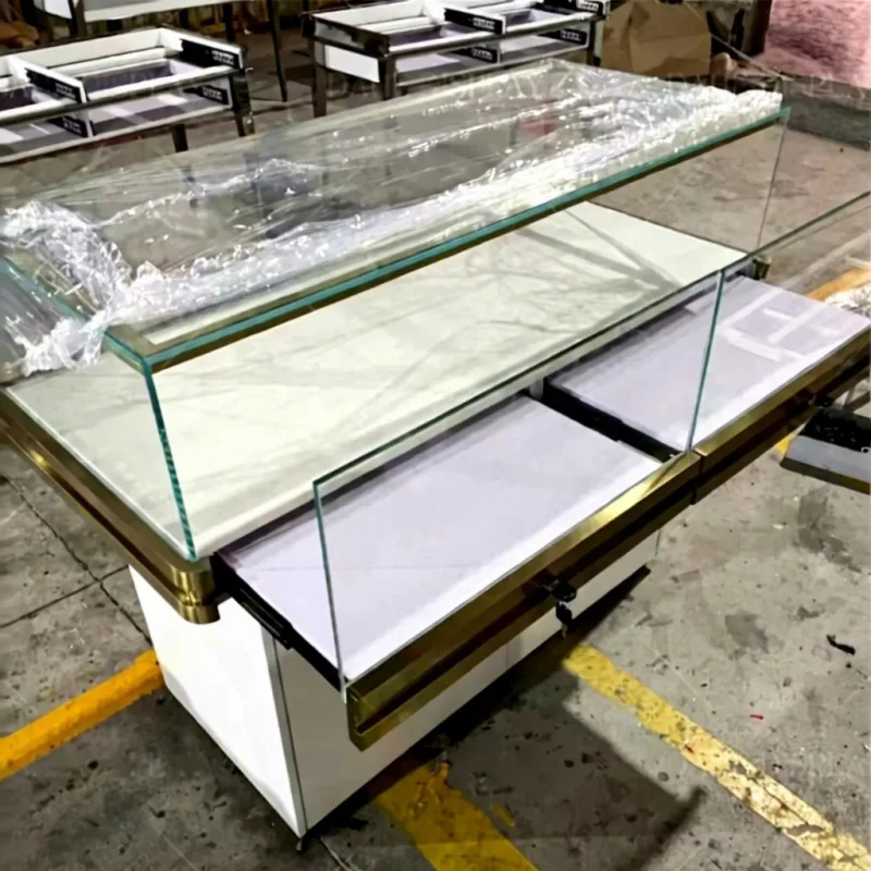 

custom.Custom Trendy Stainless Steel Jewelry Shop Led Lighting Lockable Showcase Glass Jewelry Store Display Cabinet f
