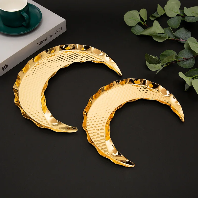 

Creative Moon Shaped Ramadan Tray Metal Crafts Fruit Melon Cake Plate Shallow Plate Decorations Platters and Trays