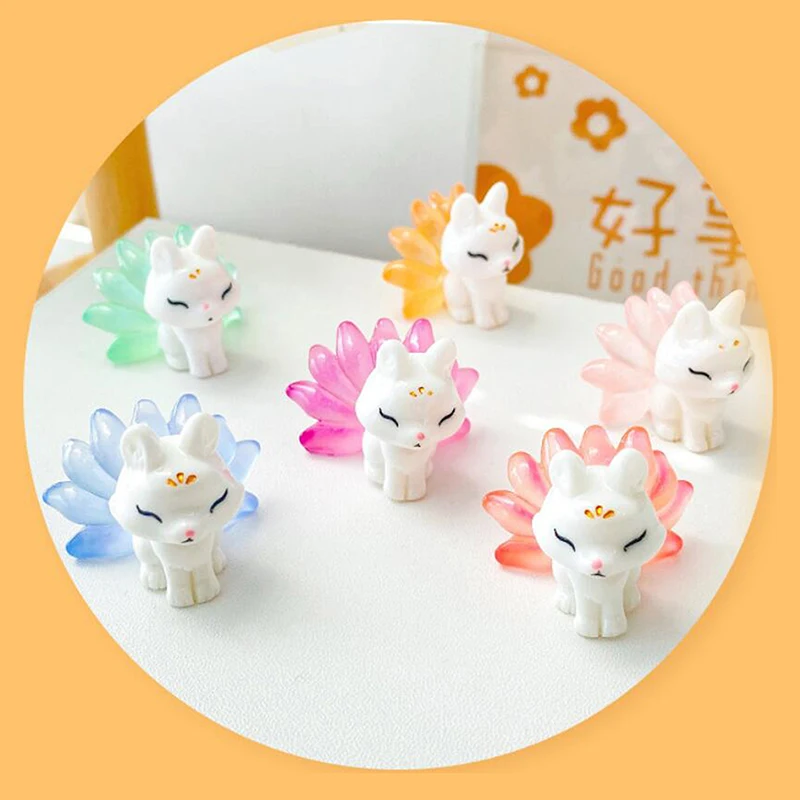 

1PC Cute Mini Luminous Resin Nine Tailed Fox Ornament Glow In The Dark Miniature Figures Fox Micro Landscape Dollhouse Decor