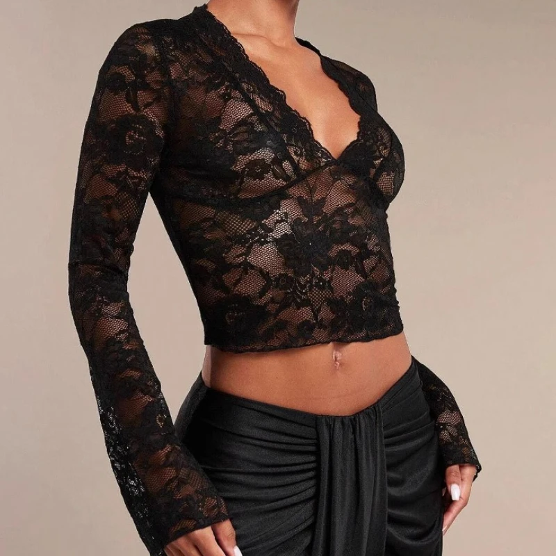 خريف 2025 بلوزة نسائية أنيقة بلون سادة مثيرة من الدانتيل الشفاف ورقبة على شكل حرف V وأكمام طويلة شفافة #2