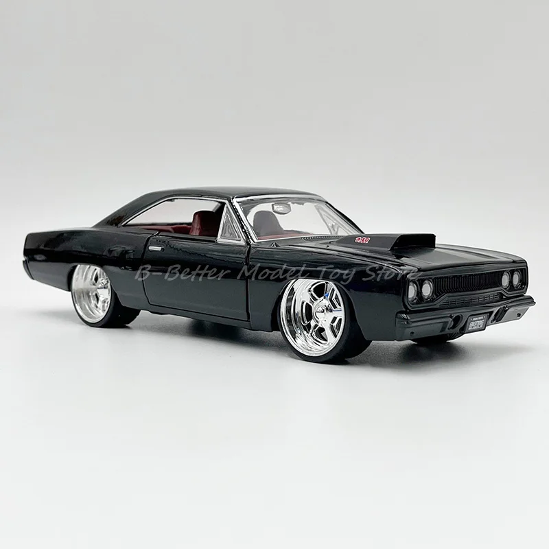 1:24 Diecast Car Model Toy Plymouth Road Runner Vehicle Replica Collector Edition