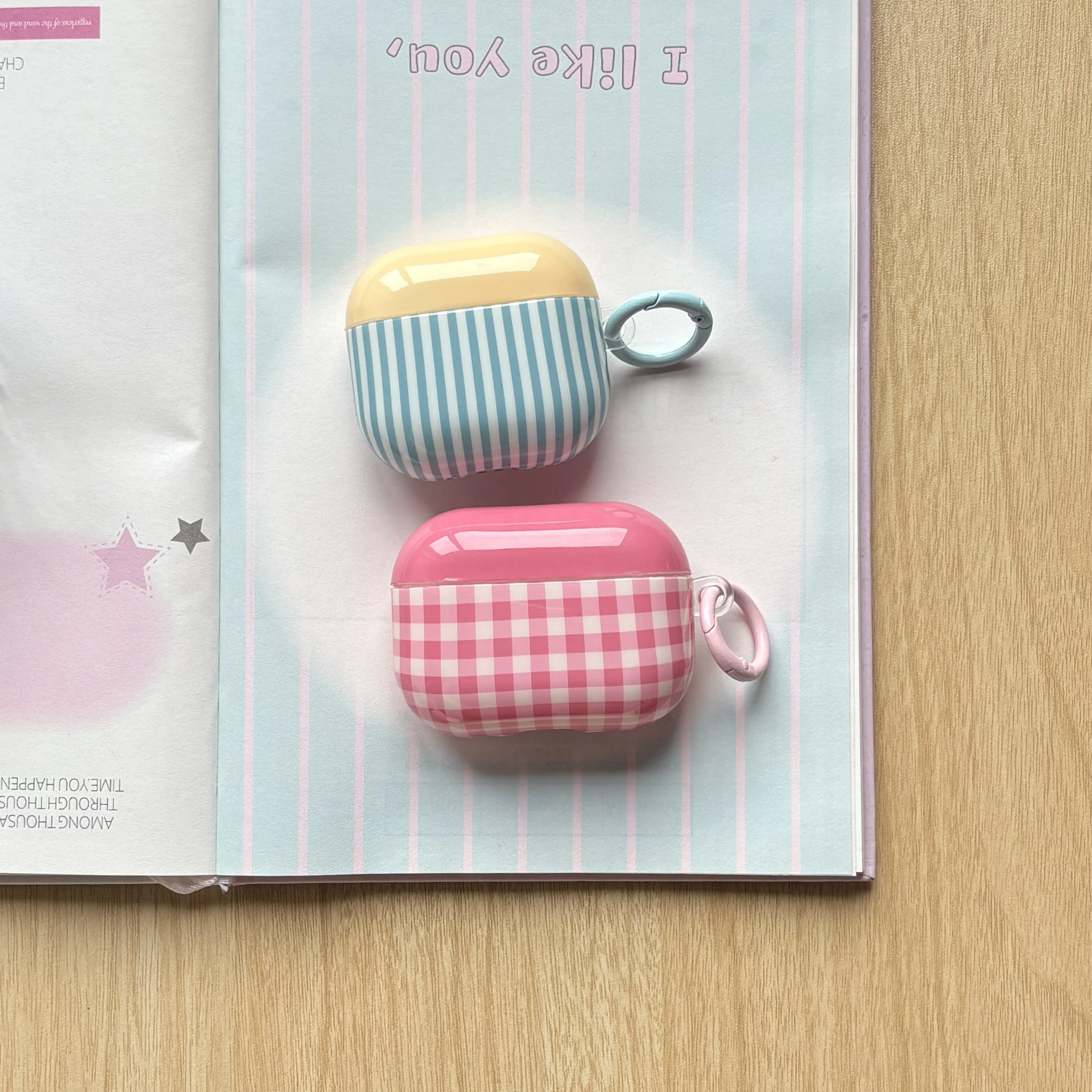 Lovely Pink Checkered Blue Stripe Pattern Dopamine Color Series Protective Earphone Case Suitable for AirPods 5 2 3 4 Pro 2 Pro3