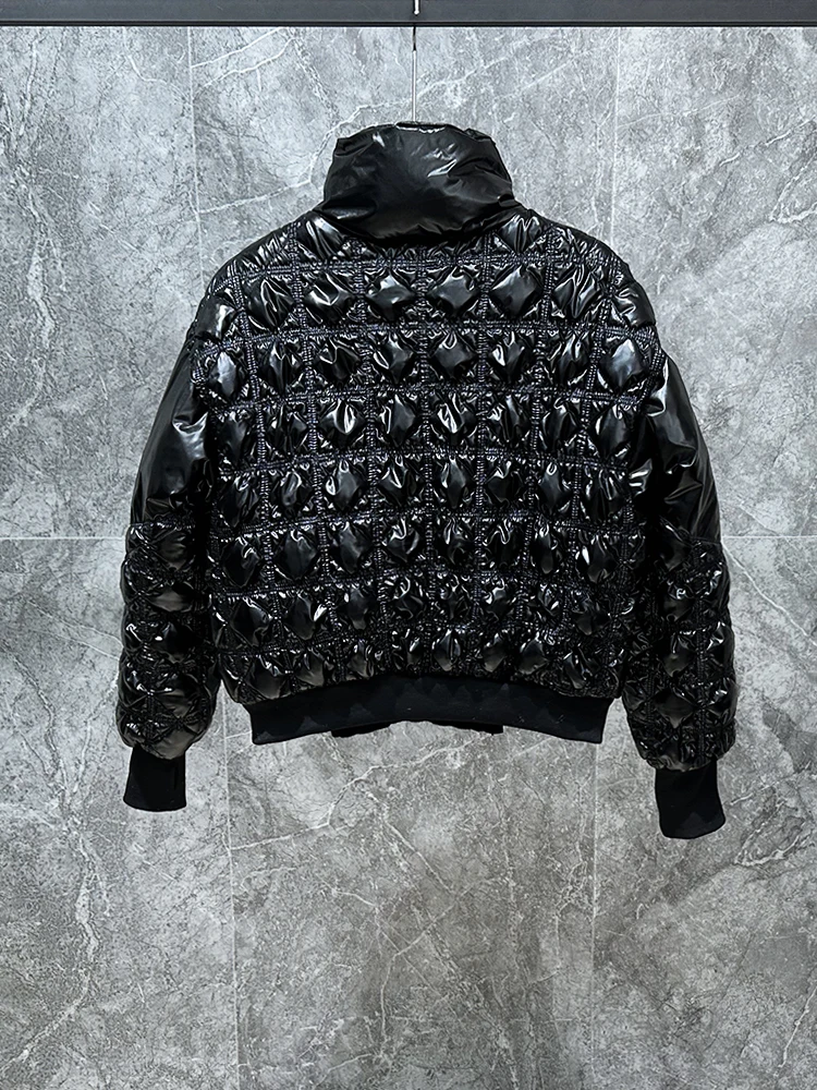 سترة شتوية جديدة للرجال مع سحاب وياقة واقفة وتصميم لامع عصري على طراز شارع العليا معطف فضفاض دافئ