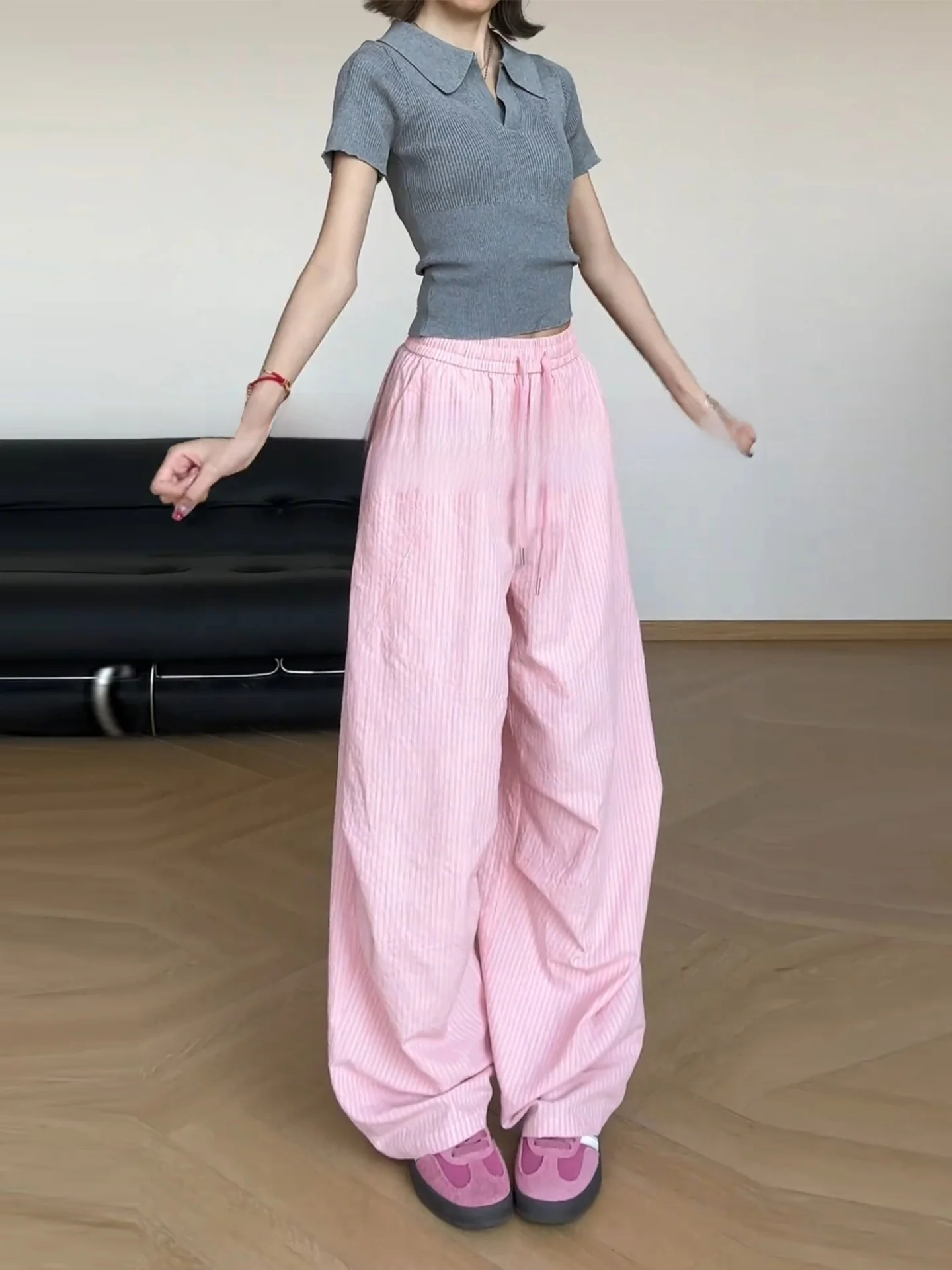 ピンクのストライプ柄ハイウエストカジュアルパンツ、薄手ヒップホップアイスシルクブレードパンツ、ダンス用ワイドレッグルーズフィットパンツ、女性用サマーパンツ