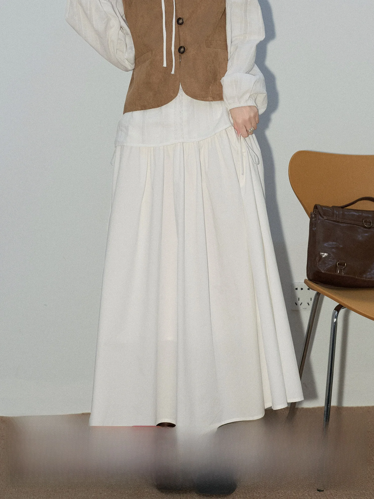 

High Waist A-Line Midi Skirt White College Sle Women's Faion Spring New Slimming Ele f-length Skirt