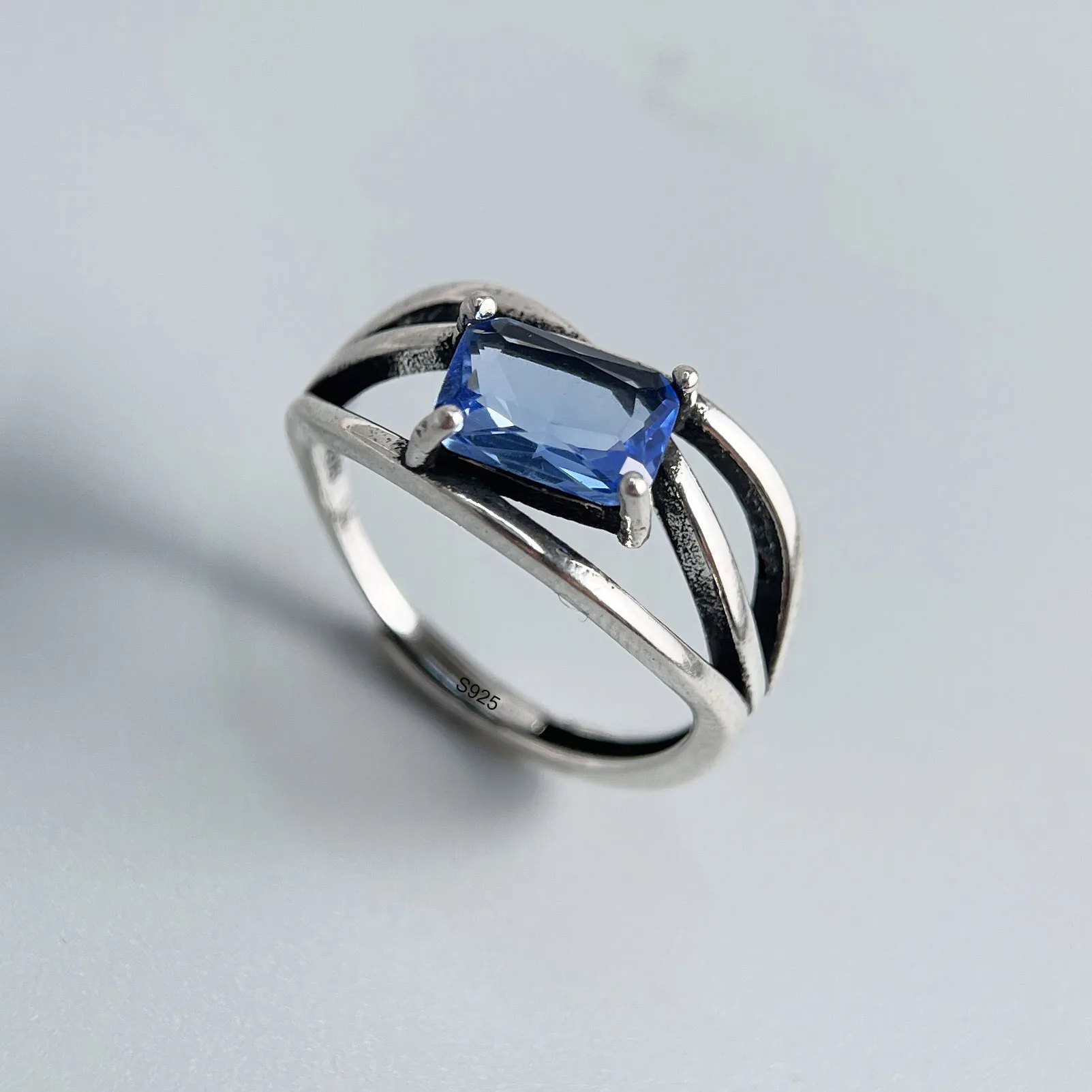 

925 Sterling Silver Rings for Women Couple Minimalist Handmade Simple BLue Zircon Ring Fine Jewelry Gift Prevent Allergy