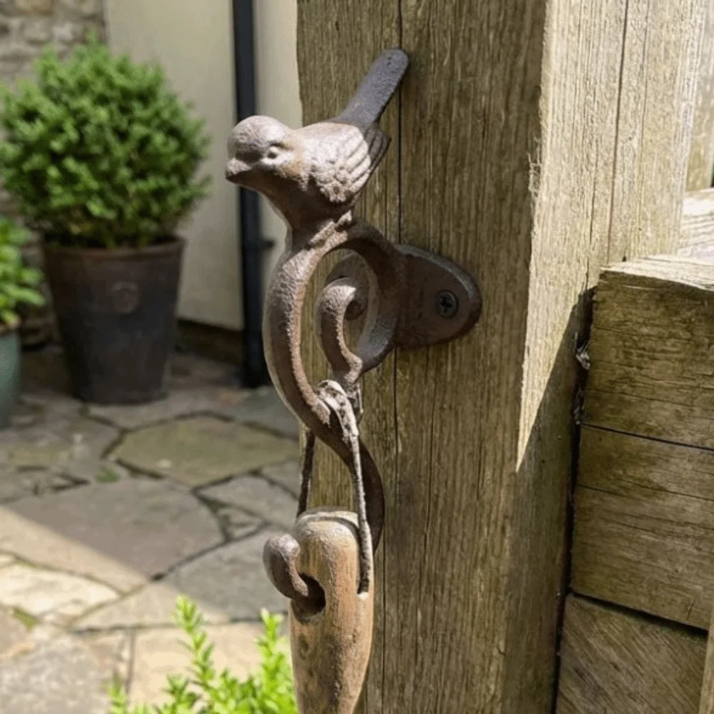 

Rustic Cast Iron Wall Hook Decorative Heavy Duty Vintage Bird Coat Hanger Antique Sturdy Entryway Key Organizer Living Room