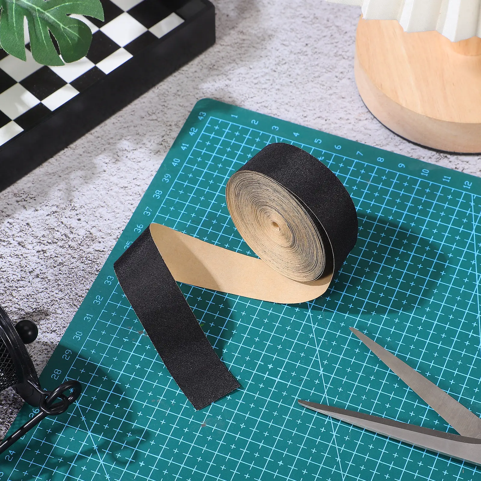 Fabric Lamp Shade Edging Strip Self Adhesive Easy Apply Trim for Round Drum Table Desk Floor Ceiling Lampshades Durability