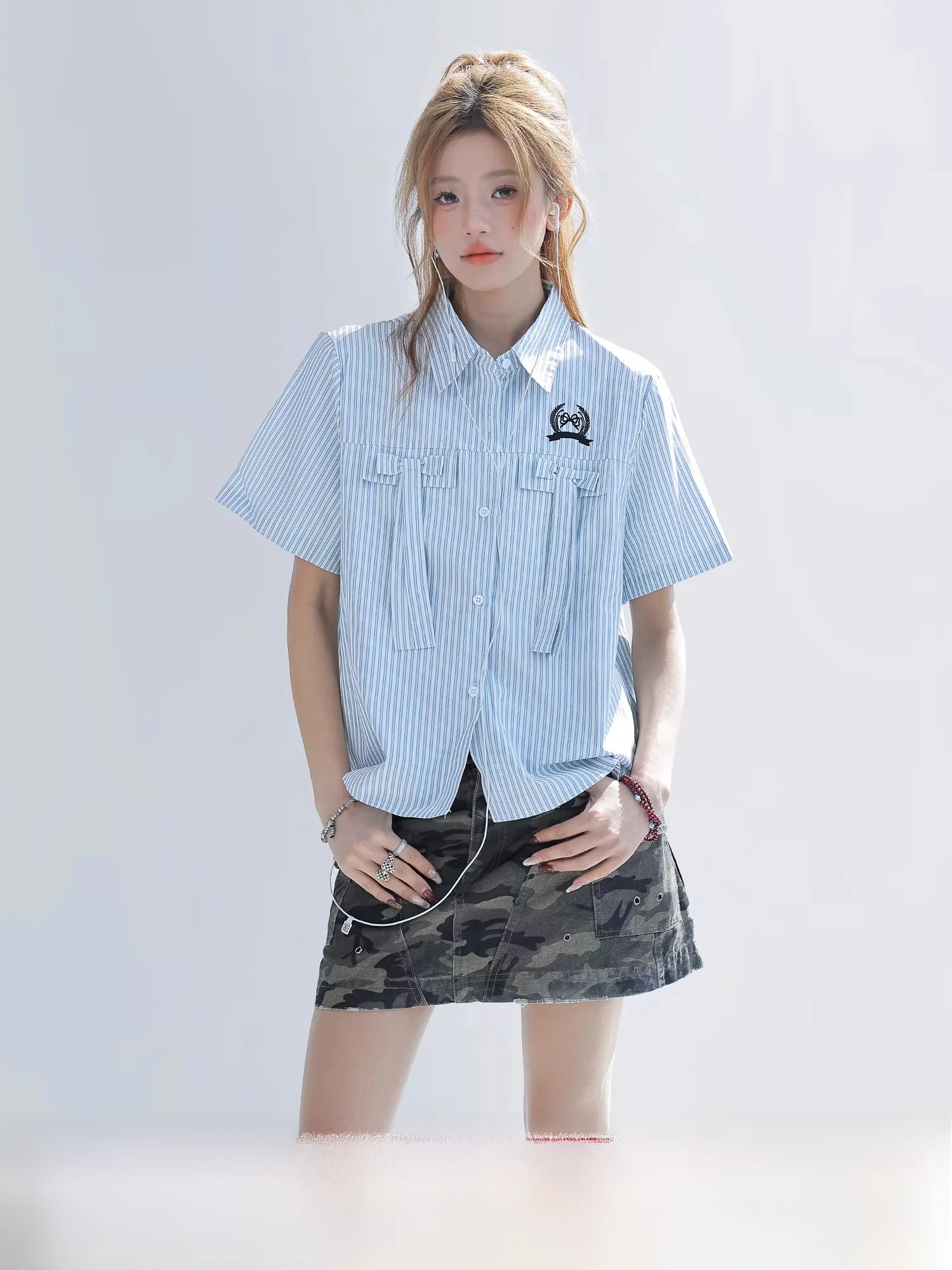 

Новая женская рубашка Vals с узелковым узором и полосками, с коротким рукавом, повседневный стиль, свободный крой, смесь хлопка и полиэстера, лето 2026