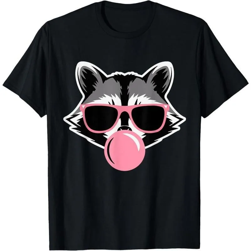 

Funny Raccoon T-Shirt Cool Bubble Gum Sunglasses Graphic Tee Summer Streetwear Loose Fit Tops for Men Women Trendy Outfit