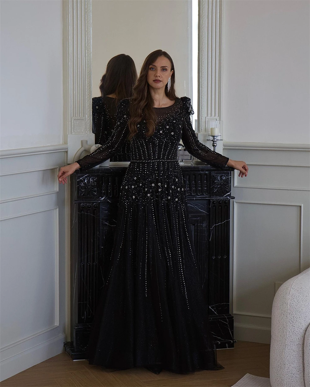 

Customized High Quality Black Tulle Evening Dress Graceful O-Neck Long Sleeves Fashion Sweep Train Special Occasion Gowns