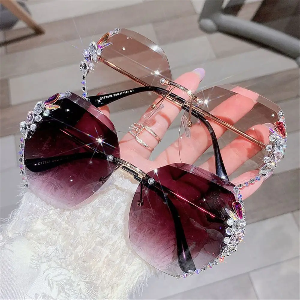 

UV Protection Rimless Rhinestone Sunglasses Beach/Travel/Streetwear Shiny Cutting Lens Sun Glasses Frameless Eyewear for Women