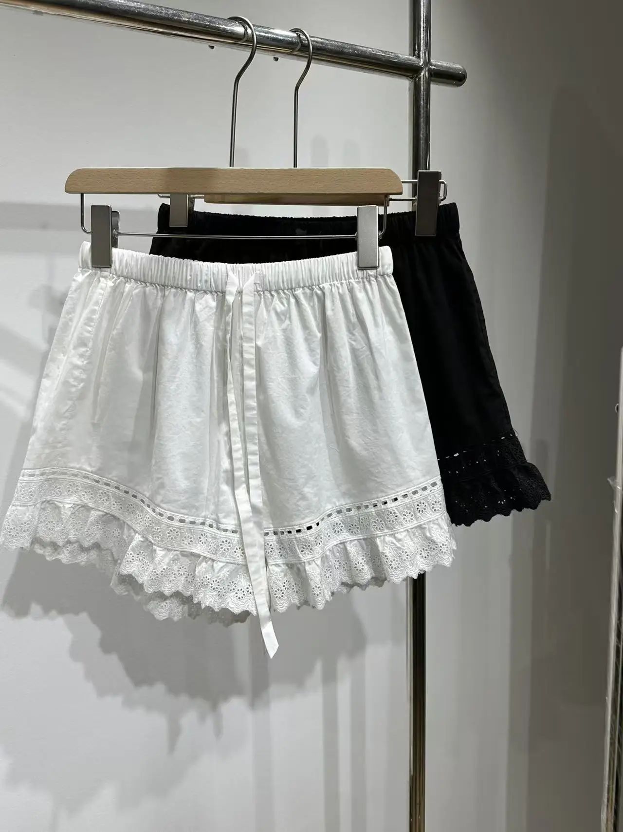 Flower Embroidery Women 2-Color Shorts Hollow Out Drawstring Elastic Waist Casual 100% Cotton Shorts