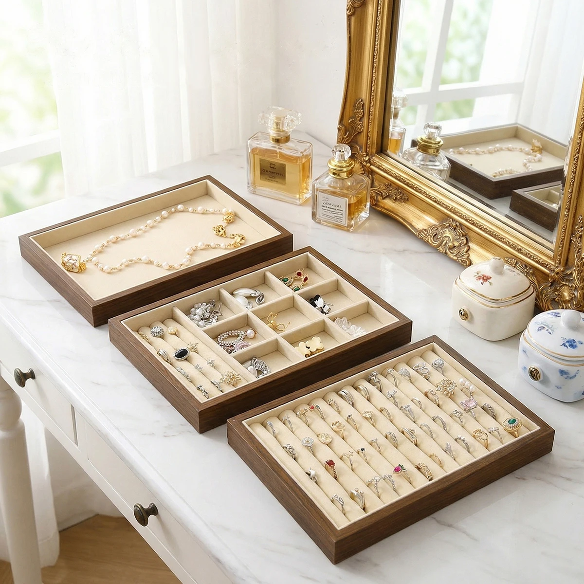 

Многофункциональный штабелируемый лоток для украшений с отделкой под орех, органайзер для украшений 3-в-1 с бархатным покрытием, научно продуманная коробка для хранения украшений с разделителями