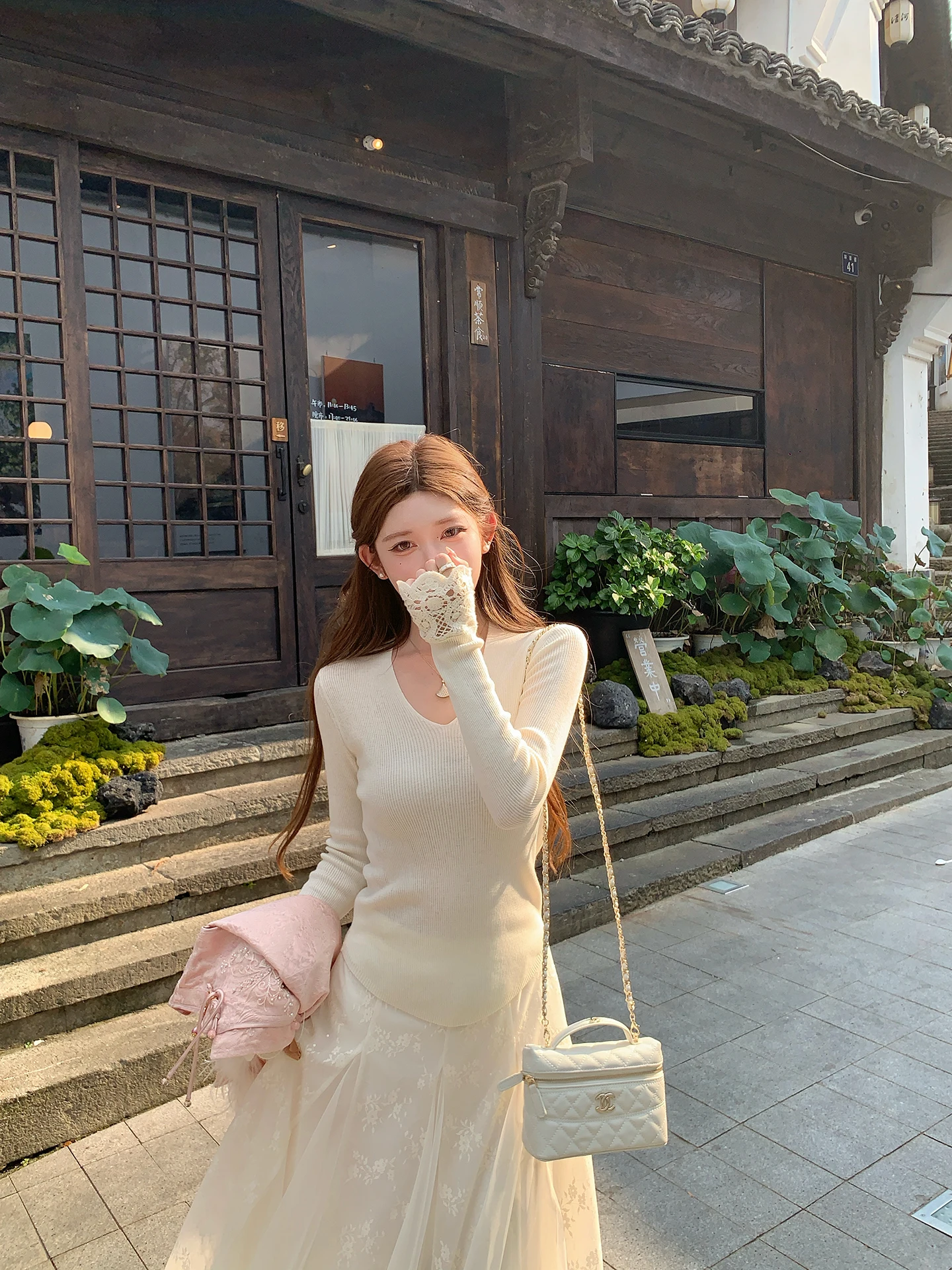 

NMIOK Tee-Color Large V-Ne Slim Fit Wool Knitted Base irt Lace Detail Casual Sle Long Sve Soft Polyester Blend Wom...